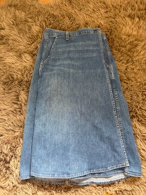 Amo Marie wrap skirt . New without tags . Size S